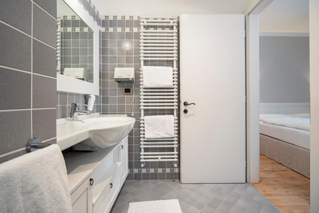 La Canonica Suite Apartments New Location Trento Exterior photo