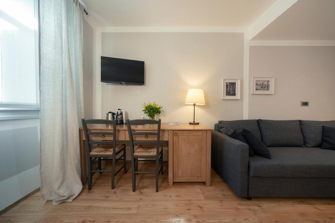 La Canonica Suite Apartments New Location Trento Exterior photo